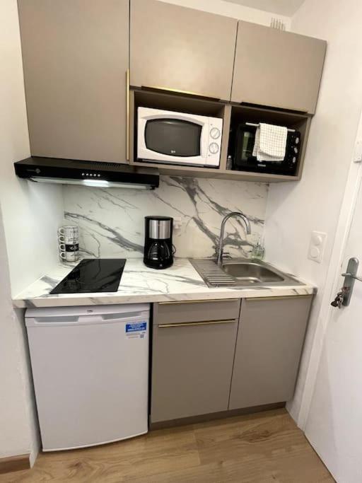 Charmant Studio Climatise Avec Parking, Au Coeur De Pietranera, Plage A 500M, Bastia A 2Km Ville-di-Pietrabugno 外观 照片