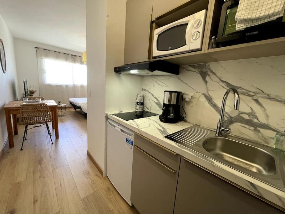 Charmant Studio Climatise Avec Parking, Au Coeur De Pietranera, Plage A 500M, Bastia A 2Km Ville-di-Pietrabugno 外观 照片